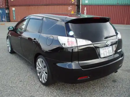 Toyota Caldina третьего поколения