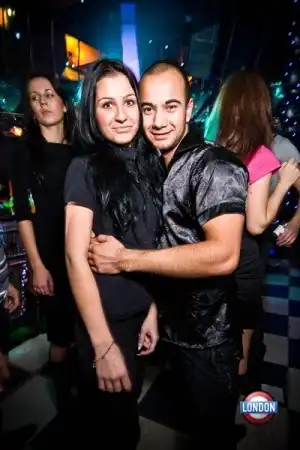 Galaxy Chics vs Men...