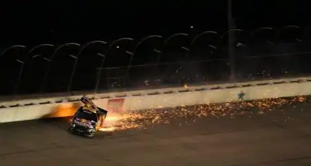 Аварии во время гонок NASCAR