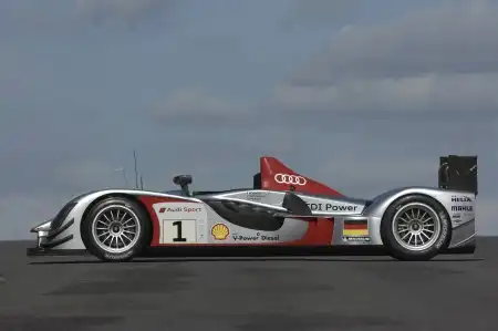Audi R15 TDI 2009