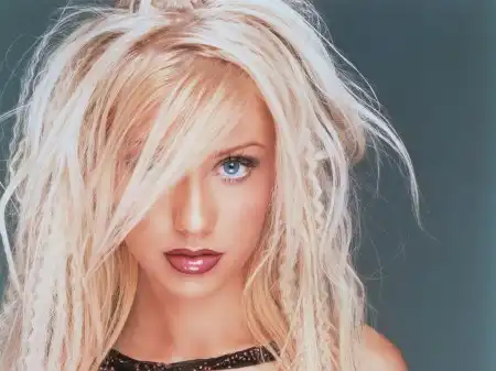 Big Celebrity Wallapapers Pack - Over 450 Celebrities and Models