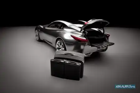 Infiniti Essence