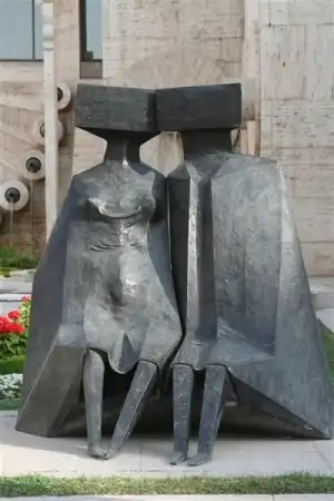 памятники в Ереване )