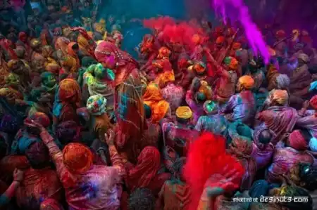Праздник Красок Холи в Индии