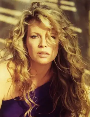 Kim Basinger  / Ким Бесинджер /