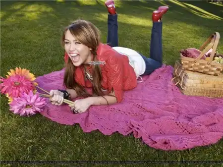 Несколько фотографий Hannah Montana и Emily Osment