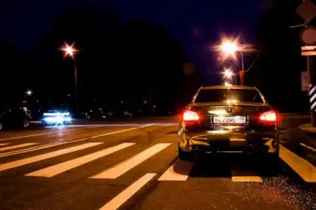 Золотая BMW M5