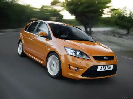 Обои с Ford Focus ST [1600 x 1200]