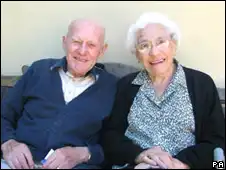 Британская пара отпраздновала 81-летие свадьбы