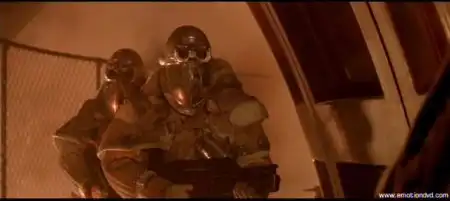 Aliens vs Predator: люди