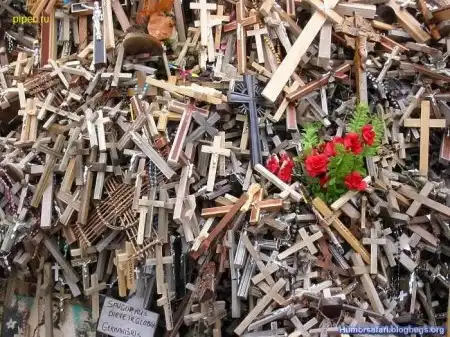 Кладбище крестов в Латвии 