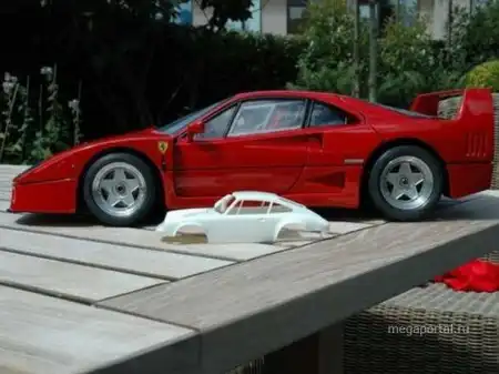 Классная модель Ferrari