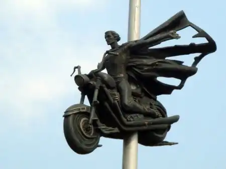 Памятник погибшим байкерам