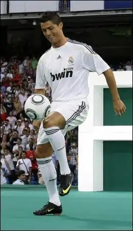 Презентация Cristiano Ronaldo на Сантьяго Бернабеу