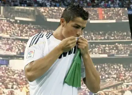Презентация Cristiano Ronaldo на Сантьяго Бернабеу