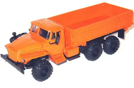 Урал 1:43