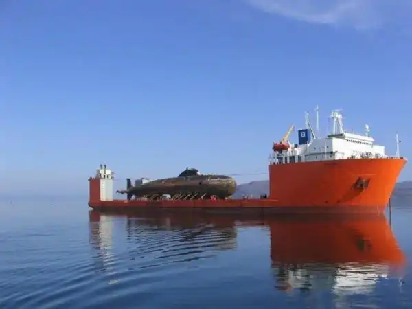 Перевозка крупного груза на кораблях