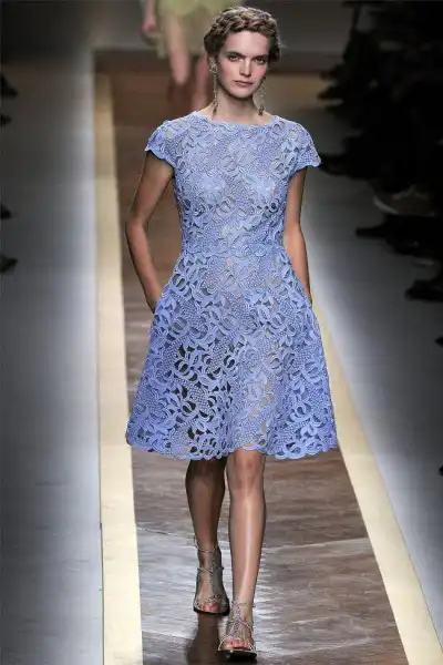 Показ Valentino (весна 2012) на неделе моды в Париже