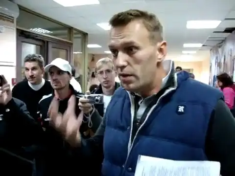 Навальный отвечает нашистам Навальный отвечает нашистам
