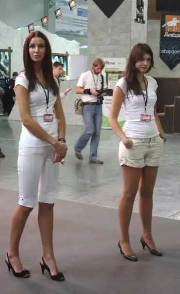 Девушки с ИгроМира 2011