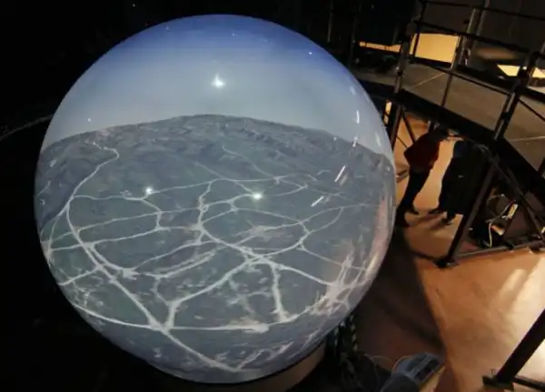 Самый реалистичный лётный симулятор с 360-градусным обзором от компании Barco