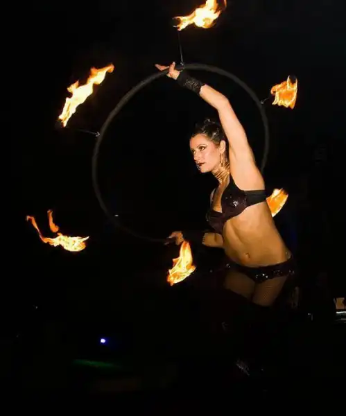 Хеллоуин в резиденции Playboy.