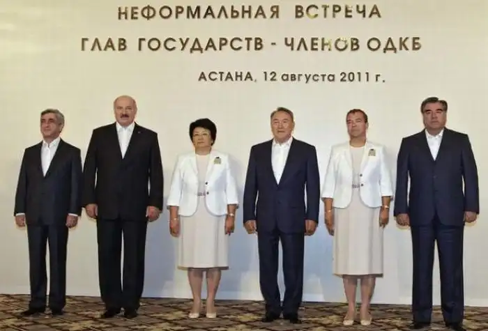 Неформальная встреча (Фотожаба) Неформальная встреча (Фотожаба)