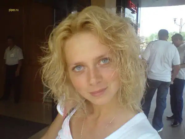 Миленькая блондиночка из Минска  взяла и выложила свои фото