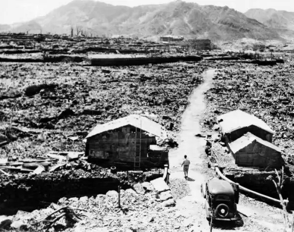 Хиросима и Нагасаки. Трагедия 1945 года (57 фото)