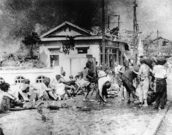 Хиросима и Нагасаки. Трагедия 1945 года (57 фото)