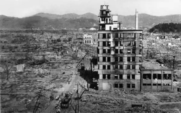 Хиросима и Нагасаки. Трагедия 1945 года (57 фото)