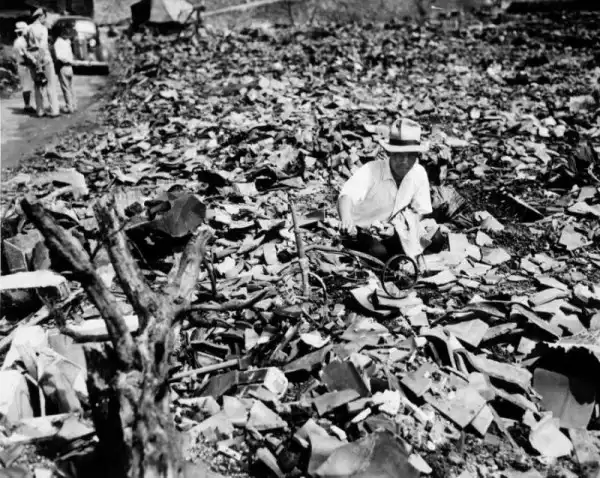 Хиросима и Нагасаки. Трагедия 1945 года (57 фото)