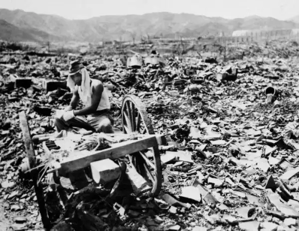 Хиросима и Нагасаки. Трагедия 1945 года (57 фото)