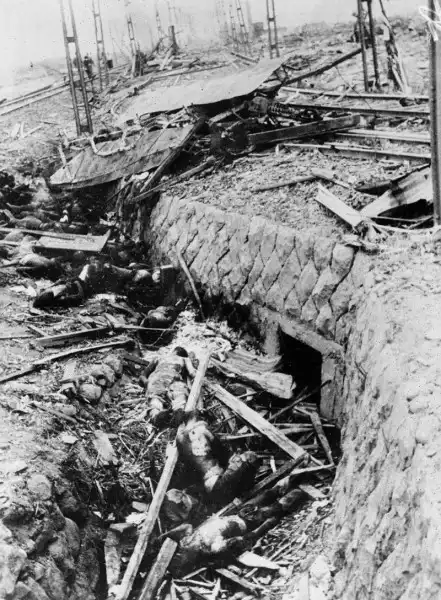 Хиросима и Нагасаки. Трагедия 1945 года (57 фото)