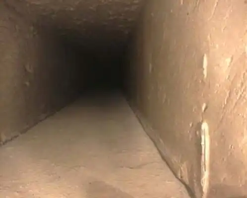 Робот проник за закрытую дверь в туннеле пирамиды Хеопса