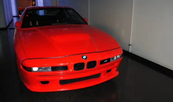 Призрачный BMW M8