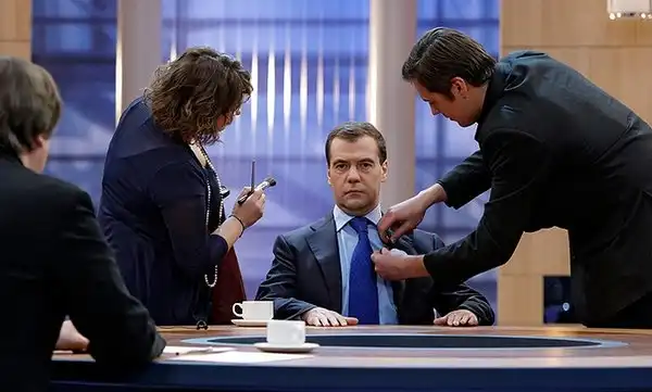 Сильные мира сего...