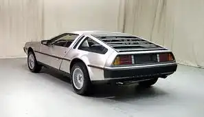 Топ-10 самых знаменитых автомобилей-кинозвезд Топ-10 самых знаменитых автомобилей-кинозвезд