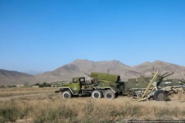 Кладбища военной техники.