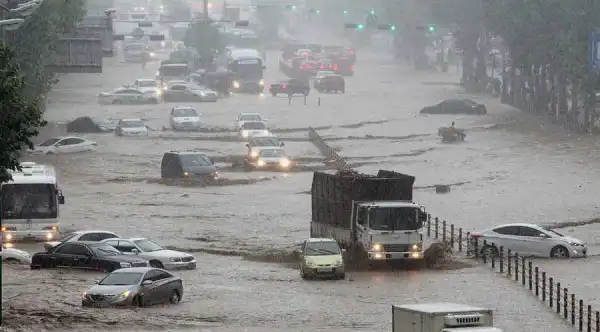 В Южной Корее льют “дожди века” и гибнут люди