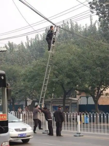 Лестница говорите короткая, да?