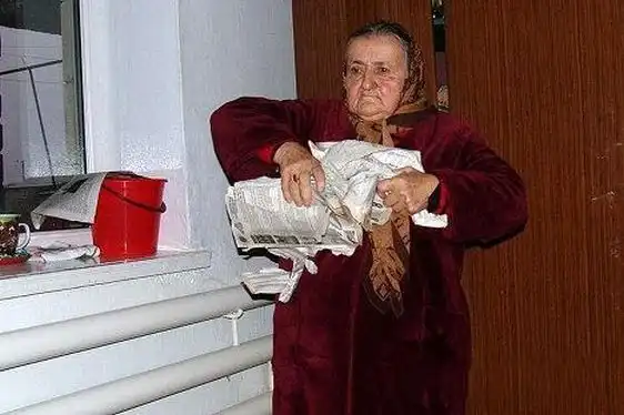 Сакинат Ханапиева - самая сильная в мире бабушка (5 фотографий)