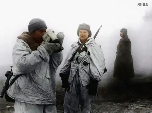 Цветные фотографии советских солдат во Второй Мировой