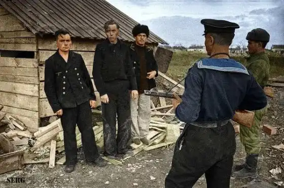 Цветные фотографии советских солдат во Второй Мировой