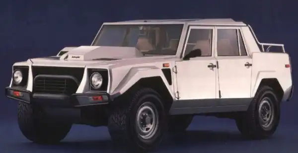 Lamborghini LM 002 внедорожник-суперкар