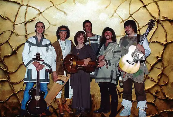 Колесная лира. Hurdy Gurdy (харди-гарди). Органиструм