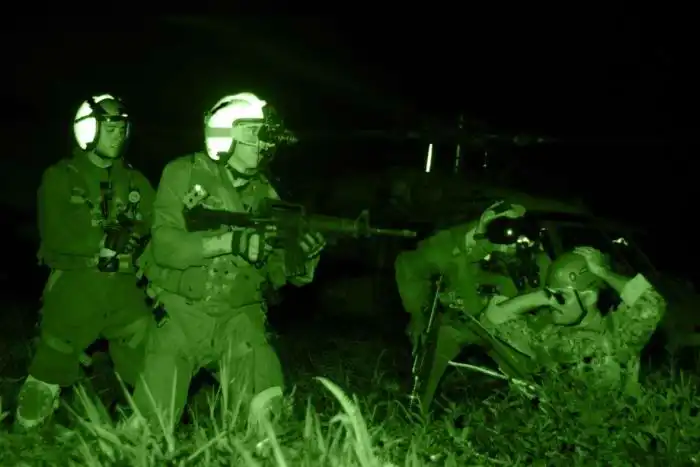 Военные действия в ночное время суток Военные действия в ночное время суток
