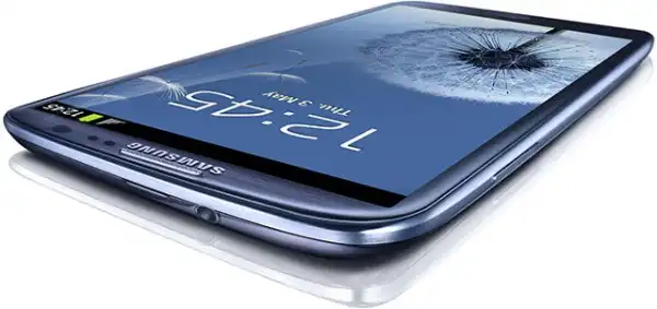 Samsung представила флагманский смартфон Galaxy S III