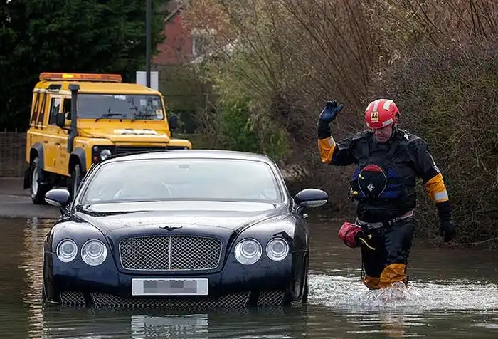 История одного Bentley: "как пришел, так и ушел" История одного Bentley: "как пришел, так и ушел"