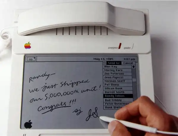 Ранние прототипы гаджетов Apple Ранние прототипы гаджетов Apple